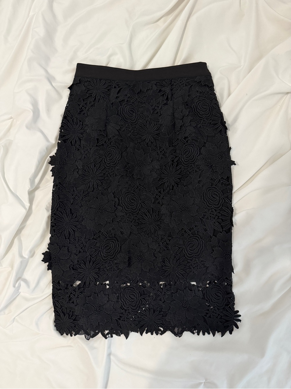 Milly 3D Floral Lace Pencil Skirt